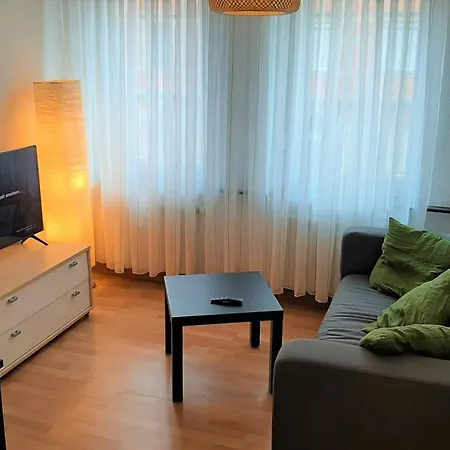 Helles, Moebliertes Zimmer In Schoener, Zentraler Wg Séjour chez l'habitant *